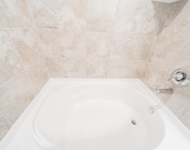 27618 Mesabe Drive - Photo Thumbnail 10