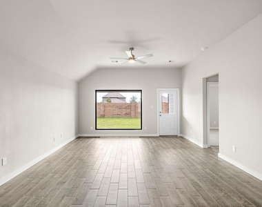 3327 Tilley Dr - Photo Thumbnail 7