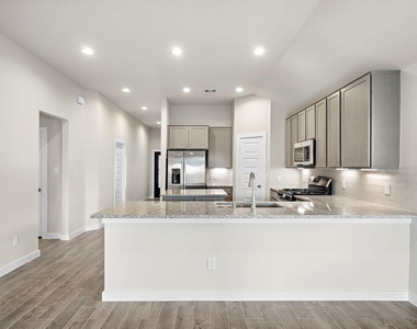 3327 Tilley Dr - Photo Thumbnail 16