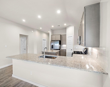 3327 Tilley Dr - Photo Thumbnail 17
