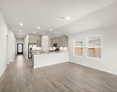 3327 Tilley Dr - Photo Thumbnail 6