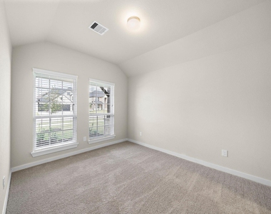 3327 Tilley Dr - Photo Thumbnail 24