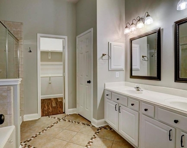 4903 Lake Catherine Court - Photo Thumbnail 10
