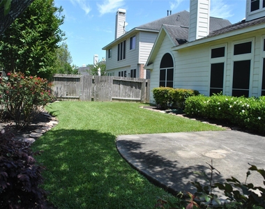 4903 Lake Catherine Court - Photo Thumbnail 15