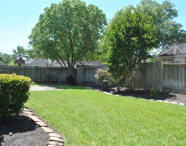 4903 Lake Catherine Court - Photo Thumbnail 16