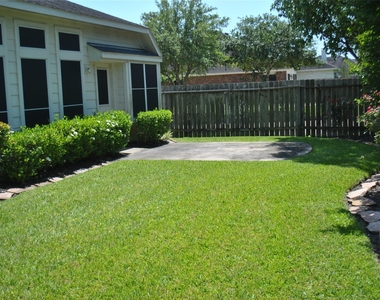 4903 Lake Catherine Court - Photo Thumbnail 17