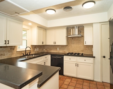 4522 Briarbend Drive - Photo Thumbnail 2