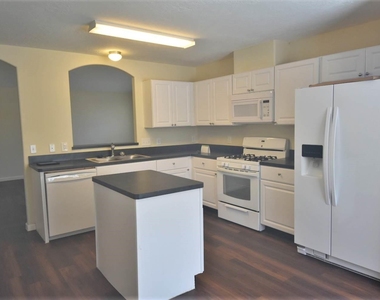 8567 Chaletford Drive - Photo Thumbnail 3