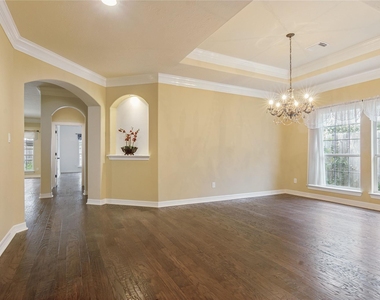 5306 Norborne Lane - Photo Thumbnail 4