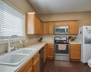 6214 Channelbrook Lane - Photo Thumbnail 15