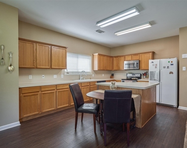 6214 Channelbrook Lane - Photo Thumbnail 13