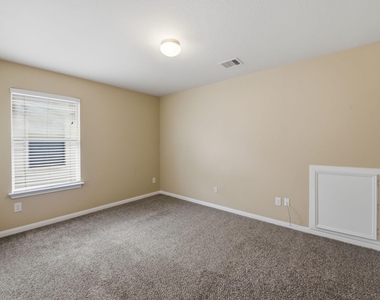 1702 Bonnyton Lane - Photo Thumbnail 21