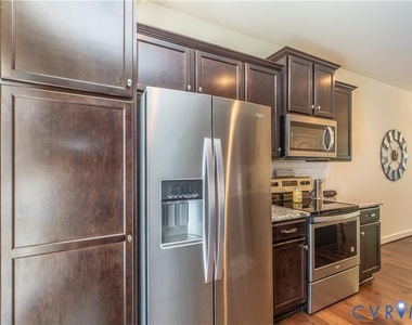 7358 Pebble Lake Drive - Photo Thumbnail 5