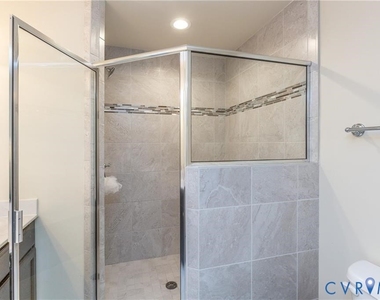 7358 Pebble Lake Drive - Photo Thumbnail 9