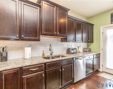7358 Pebble Lake Drive - Photo Thumbnail 4