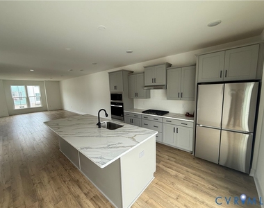 15390 Oasis Sun Alley - Photo Thumbnail 4