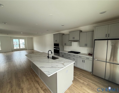 15390 Oasis Sun Alley - Photo Thumbnail 3