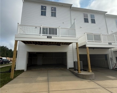 15390 Oasis Sun Alley - Photo Thumbnail 2