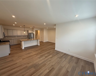 10873 Farmstead Mill Lane - Photo Thumbnail 4