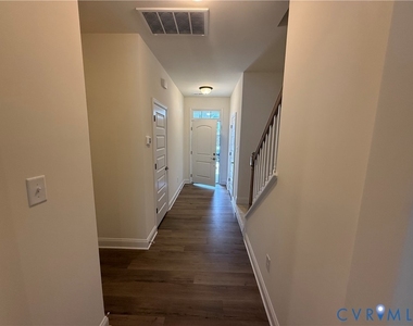10873 Farmstead Mill Lane - Photo Thumbnail 2