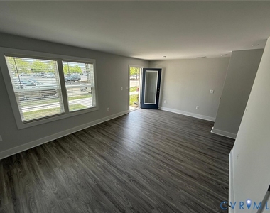 10144 All Star Boulevard - Photo Thumbnail 1