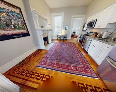 18 W Franklin Street - Photo Thumbnail 2