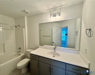 13800 Village View Drive - Photo Thumbnail 16