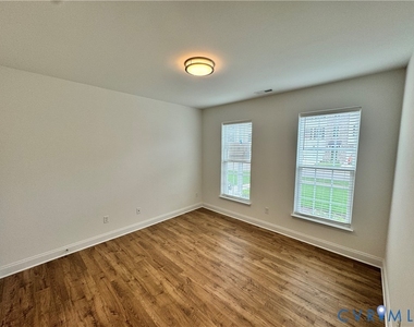 13800 Village View Drive - Photo Thumbnail 10
