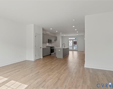 13800 Village View Drive - Photo Thumbnail 1