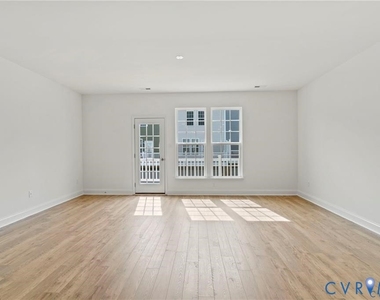 13800 Village View Drive - Photo Thumbnail 5