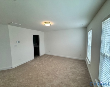 13800 Village View Drive - Photo Thumbnail 17