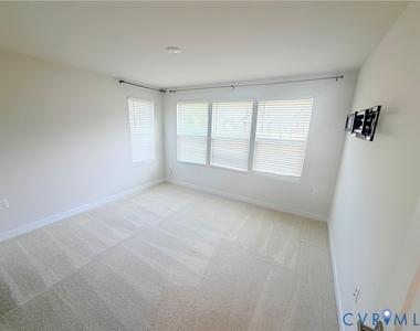 5509 Addison Gate Drive - Photo Thumbnail 11