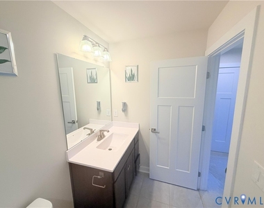 5509 Addison Gate Drive - Photo Thumbnail 12