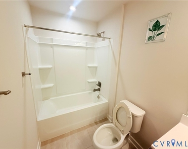 5509 Addison Gate Drive - Photo Thumbnail 13