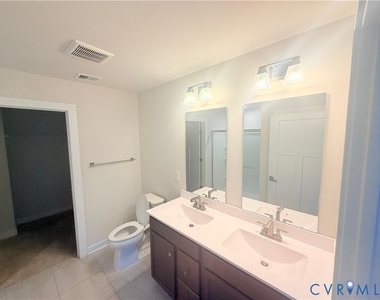 5509 Addison Gate Drive - Photo Thumbnail 23