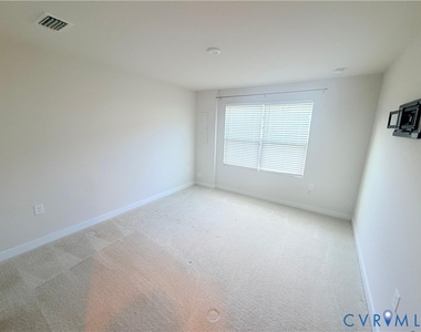 5509 Addison Gate Drive - Photo Thumbnail 17