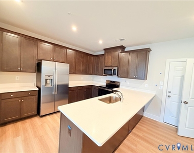3627 Notch Trail Lane - Photo Thumbnail 3