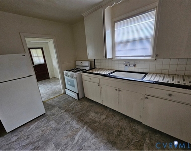 1305 Chambers Street - Photo Thumbnail 6