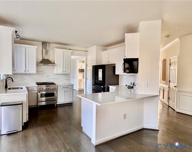 11800 Autumnwood Court - Photo Thumbnail 7