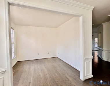 11800 Autumnwood Court - Photo Thumbnail 2