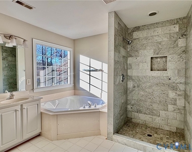 11800 Autumnwood Court - Photo Thumbnail 16