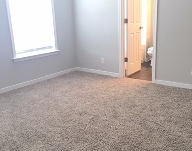 7474 Pebble Lake Drive - Photo Thumbnail 30