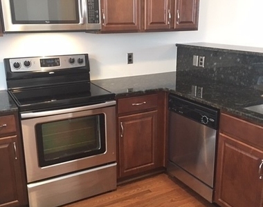 7474 Pebble Lake Drive - Photo Thumbnail 17