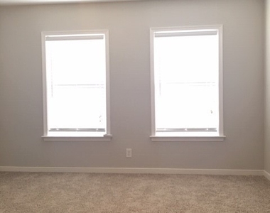 7474 Pebble Lake Drive - Photo Thumbnail 22