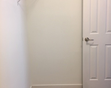 7474 Pebble Lake Drive - Photo Thumbnail 31