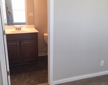 7474 Pebble Lake Drive - Photo Thumbnail 37