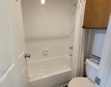 7250 W Greens Road - Photo Thumbnail 6