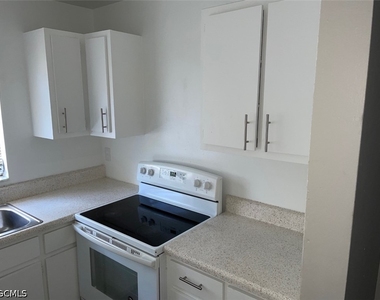 2243 Euclid Avenue - Photo Thumbnail 4