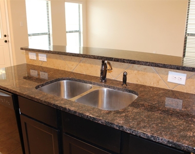 6643 Sharpstone Creek Lane - Photo Thumbnail 9