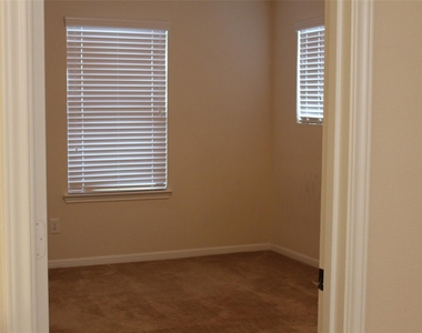 6643 Sharpstone Creek Lane - Photo Thumbnail 18